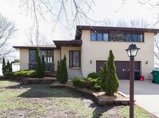13869 Redwood Dr, Orland Park, IL 60462