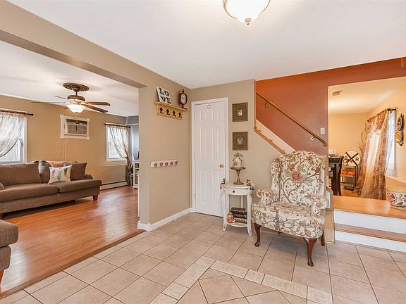 4th image of 35A Ardmour Dr
