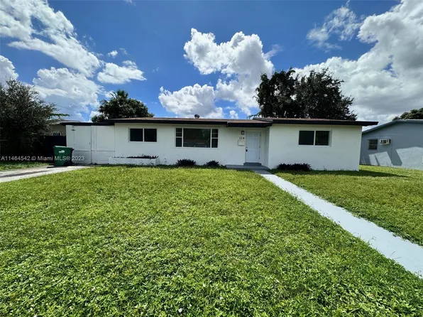 770 NW 179th St, Miami Gardens, FL 33169