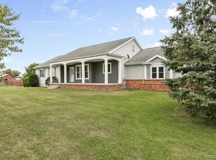 2516 Doty Rd, Monroe, MI 48162