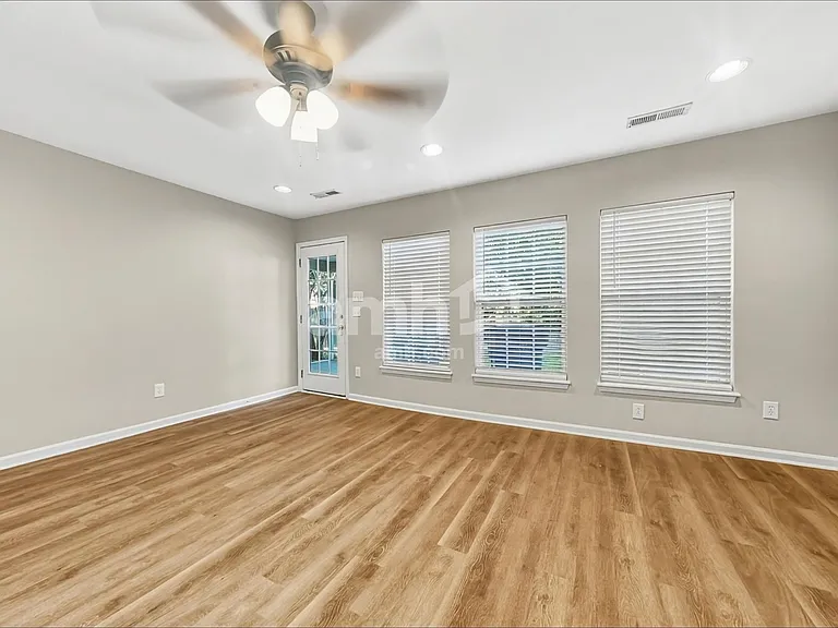 5145 Torrey Ln — Photo 9