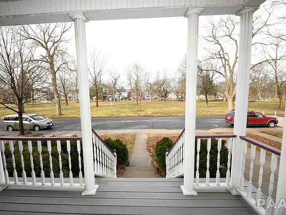 2nd image of 1016 N Parkside Dr