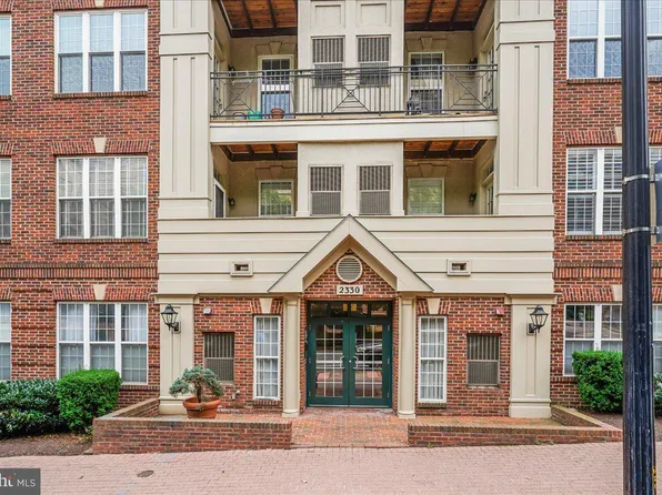 2330 14th St N APT 407, Arlington, VA 22201