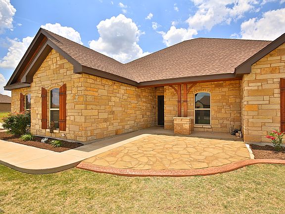 3rd image of 102 Mountain Meadow Dr