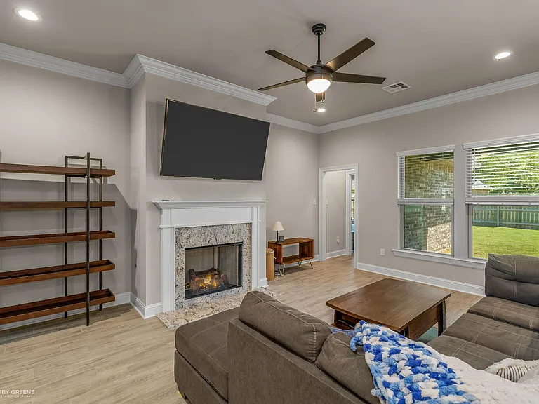 754 Crozier Dr — Photo 14
