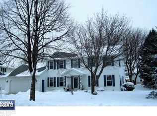 1715 Coronation Ct, Green Bay, WI 54313