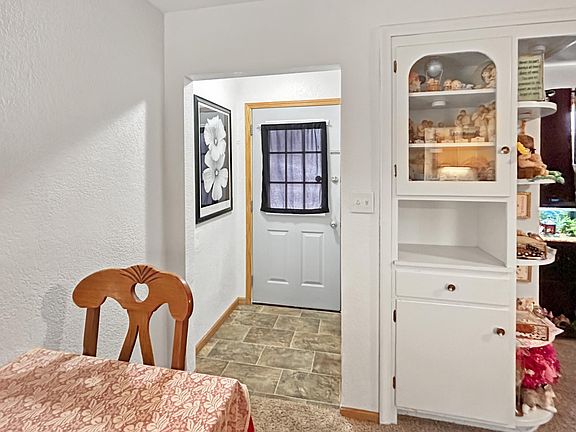 2nd image of 413 Sylvan St