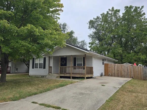 1108 N Oak Park Drive, Springfield, MO 65802