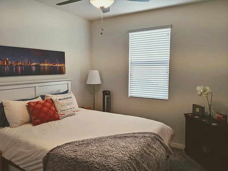 504 Finch Ln — Photo 13