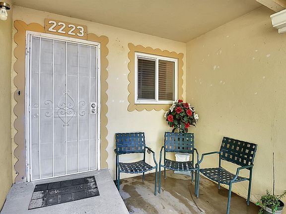 2nd image of 2223 Foust St