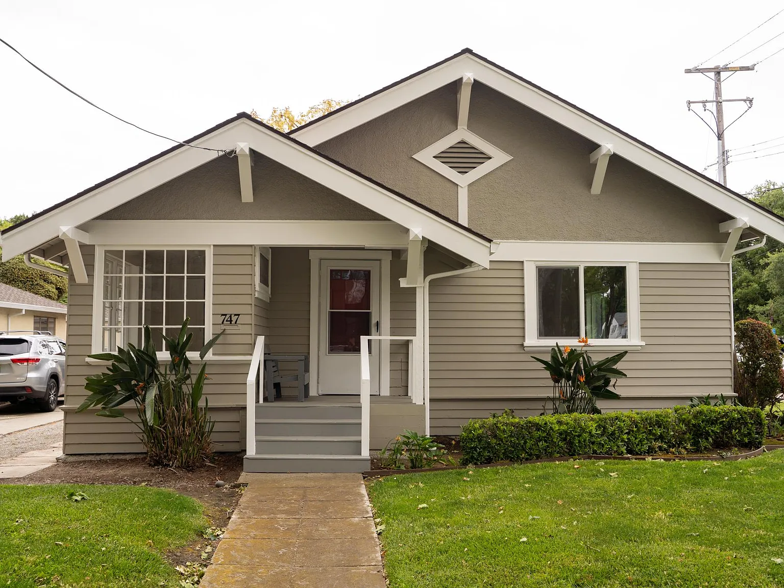 3 bed, 1344 sqft, $3,850 — Photo 2