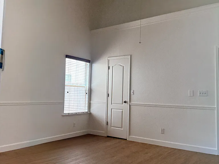 4683 W Amherst Ave — Photo 10