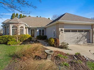 816 Edwards St, Monticello, IL 61856