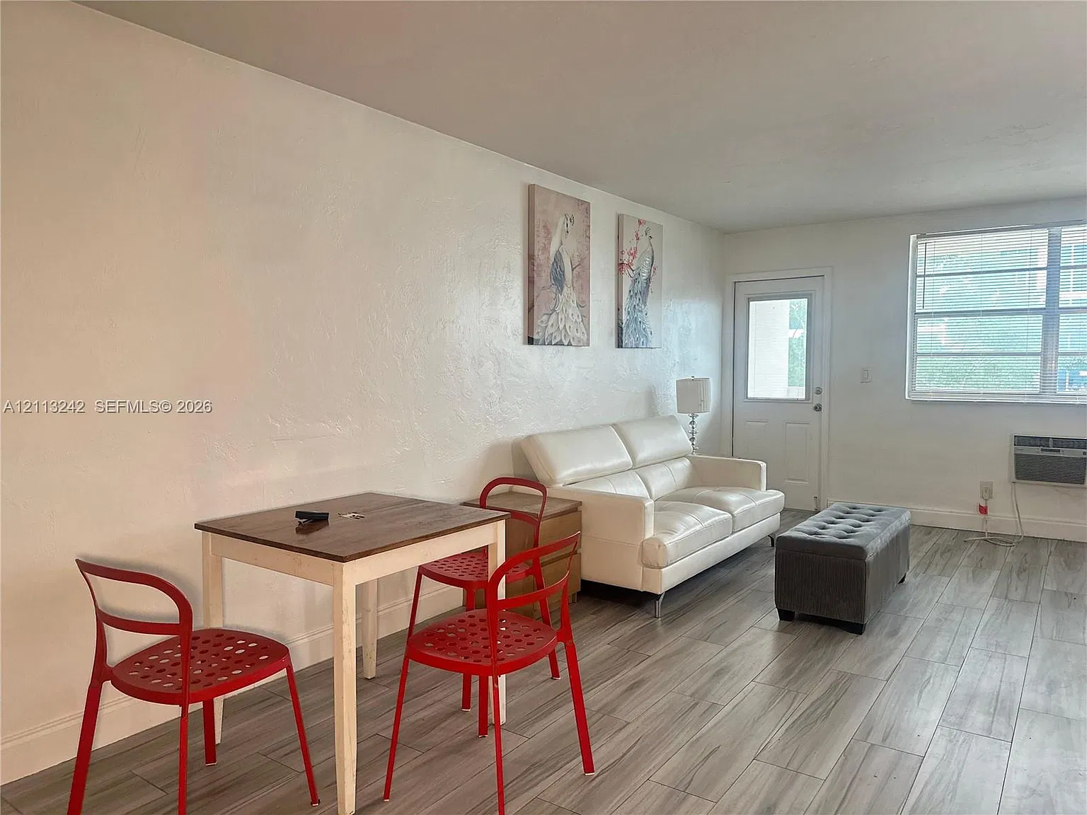 505 NE 30th St — Photo 4