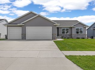 1255 Echo Ridge Ln, Marion, IA 52302