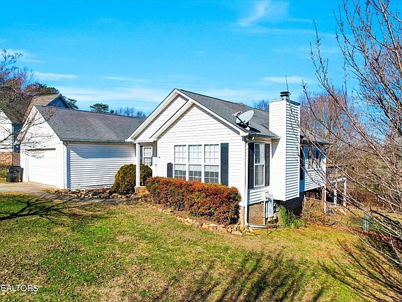 2nd image of 1604 Cavet Dr
