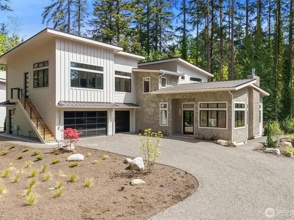 13982 Manzanita Road NE, Bainbridge Island, WA 98110