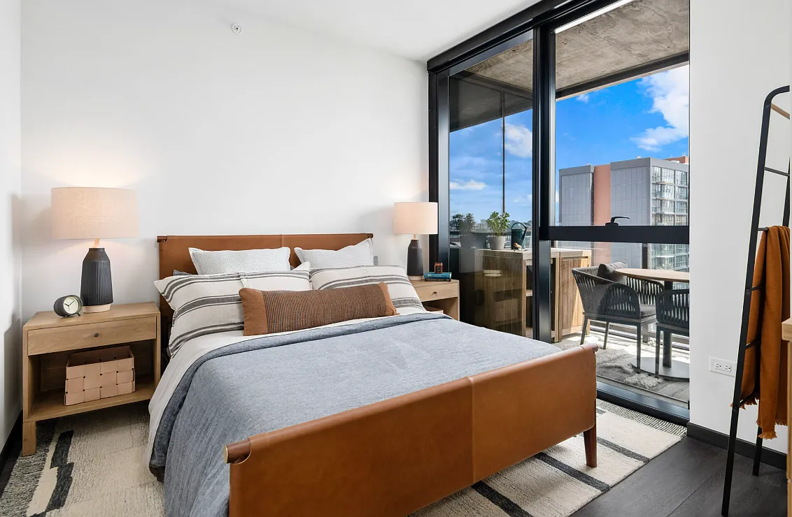 1 bed, 766 sqft, $3,343 — Photo 4