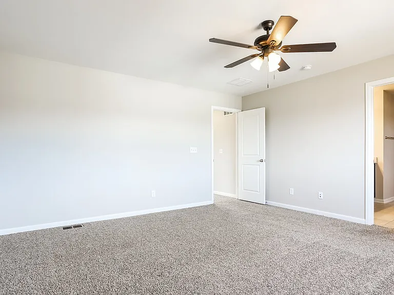 7649 Blue Water Dr — Photo 11