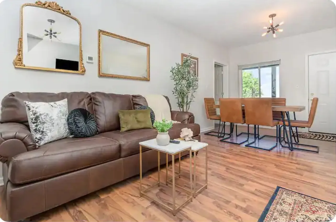 916 Mount Hope Ave — Photo 2
