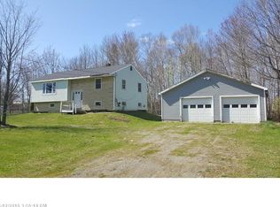 30 Fernald Rd, Newport, ME 04953