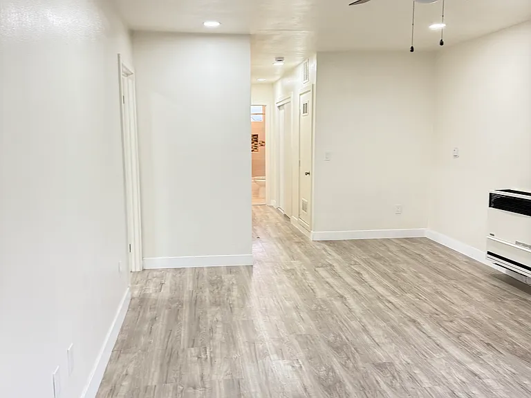240 E 60th St #8 — Photo 3