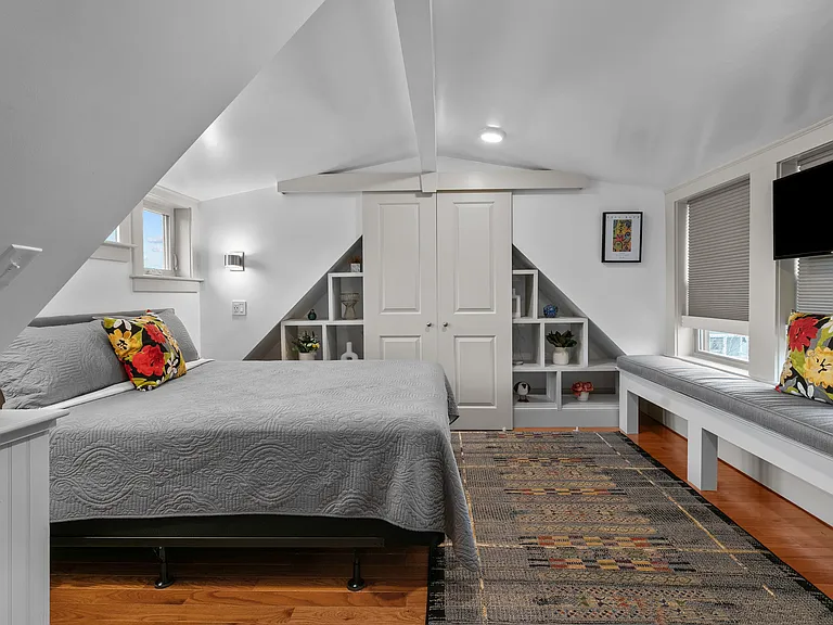 358 Broadway St #4 — Photo 13