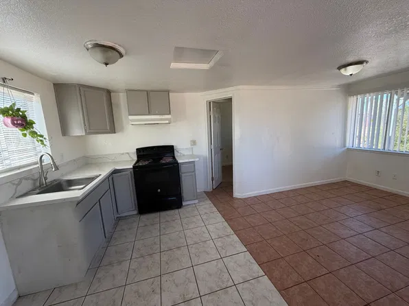 SAC T 5801, 5801 Wallace Ave APT 6, Sacramento, CA 95824