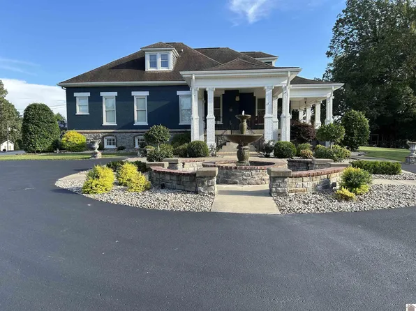 1208 Shelby McCallum Dr, Benton, KY 42025
