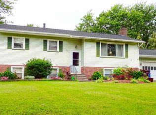 37 Evergreen Dr, Rochester, NY 14624