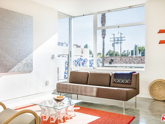 4th image of 1121 Abbot Kinney Blvd Suite 1