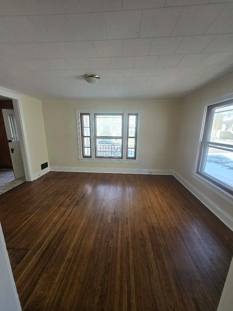 Property Photo - 47 Chapel St #47