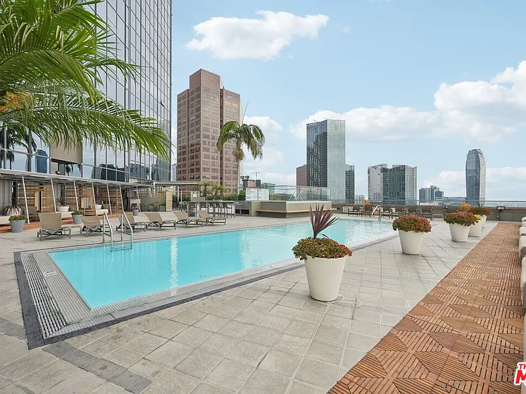 1100 Wilshire Blvd #3504 — Photo 26