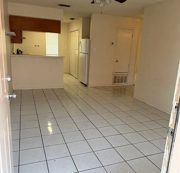 2605 Springfield Ave #4 — Photo 2