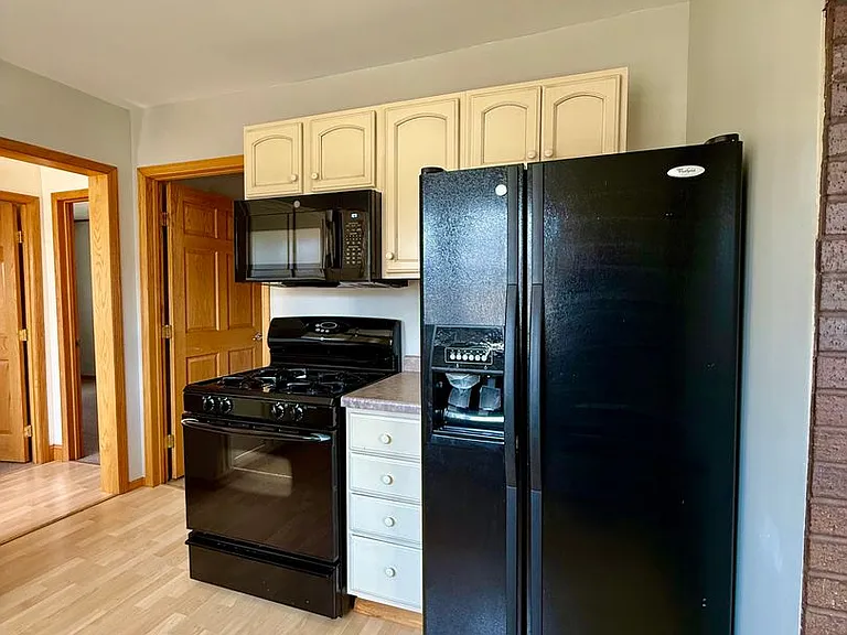 415 7th Ave NE — Photo 4