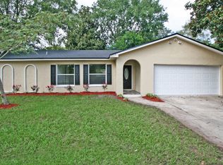 8519 Rockland Dr, Jacksonville, FL 32221