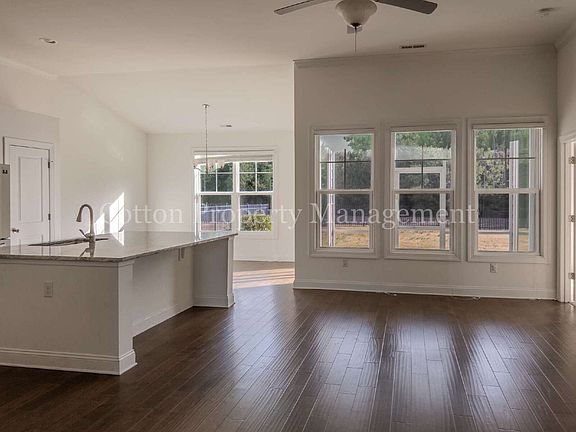 5th image of 7653 Vancouver Ct