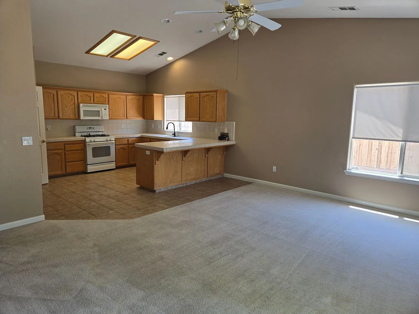Home For Rent Lemoore, CA — Photo 3