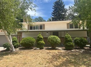 9523 S Raintree Dr, Sandy, UT 84092