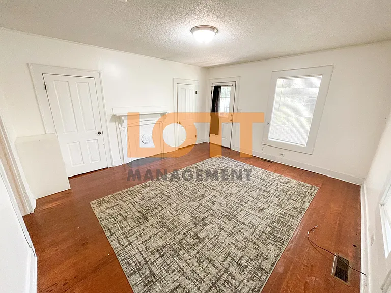 4 Pelzer St — Photo 7