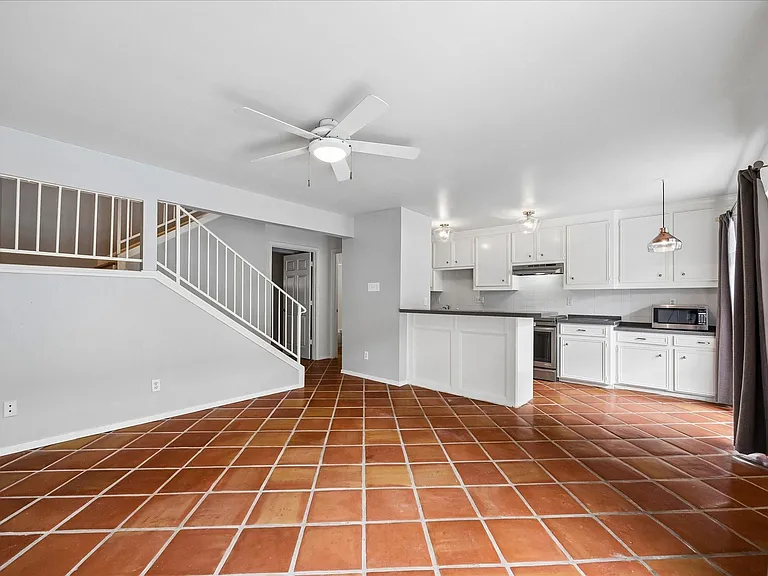 3502 Burlington St #13 — Photo 3