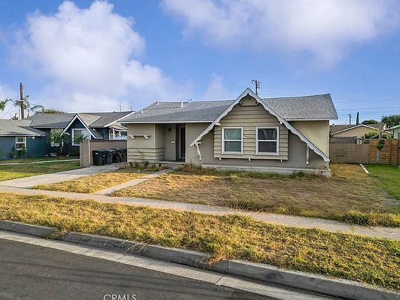 5th image of 7182 El Verano Dr #1