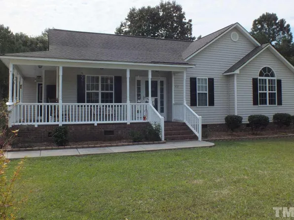 410 Parrish Farm Ln, Benson, NC 27504