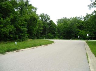 2021 Lodi Ct, Kendallville, IN 46755