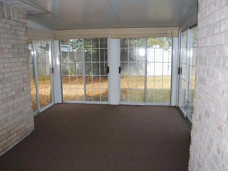 14486 Williamsburg Dr — Photo 7