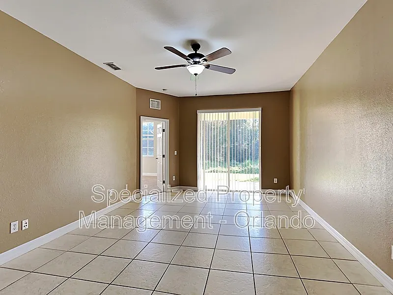 3 bed, 2.0 bath, 1249 sqft, $1,450 — Photo 2