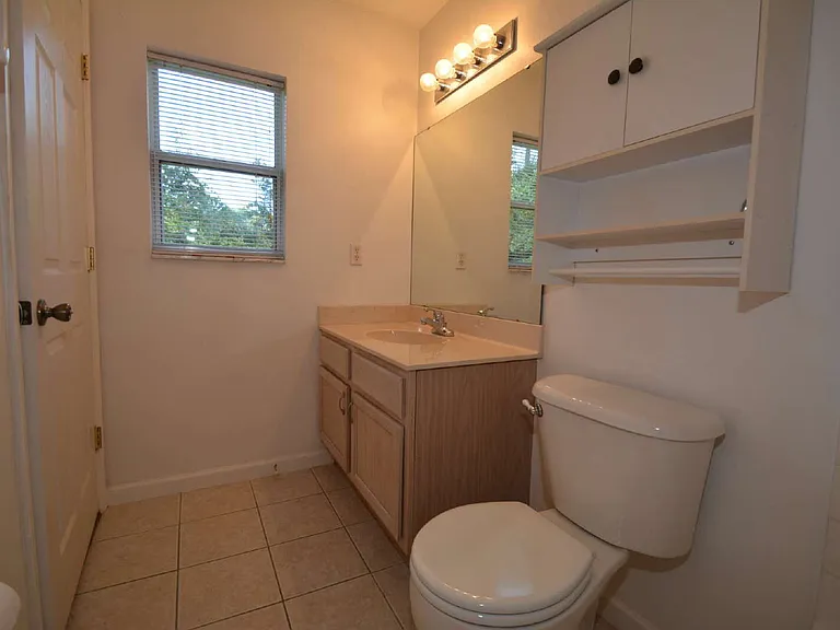 30 Eton Ln #B — Photo 19
