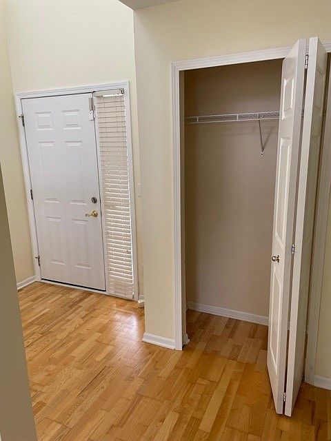 Entrance closet_12012021