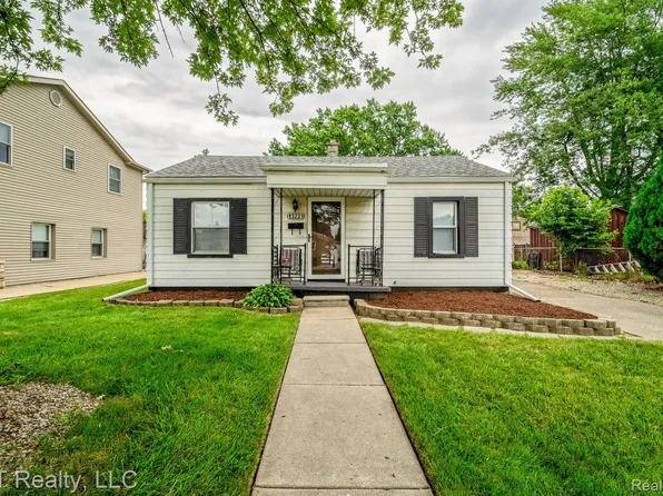 13231 Irene St, Southgate, MI 48195