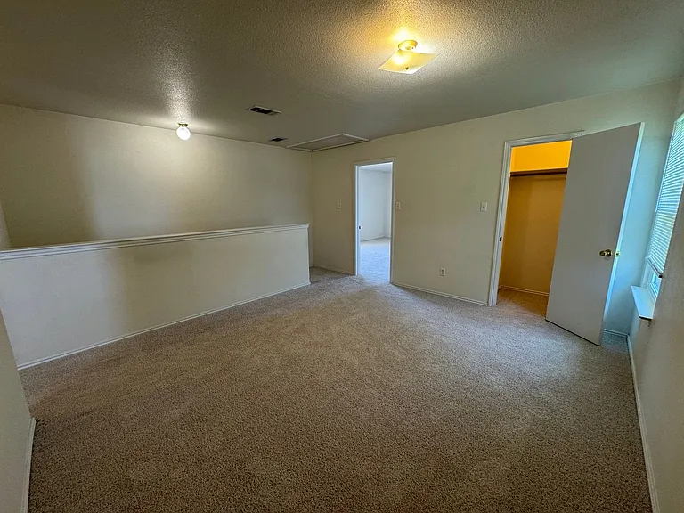 1204 Bristol Dr — Photo 8